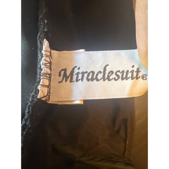 Miraclesuit Womens One-Piece Swimsuit Size 14 Black Nylon & Lycra Blend - Picture 5 of 8